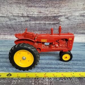Vtg 1/16 scale Ertl Massey Harris model 44 diecast n/frontend tractor red/yellow